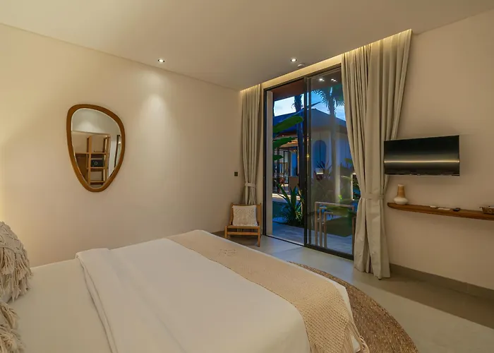 Rosita - Stunning 5br - Sauna, Gym, Rice Field Views فيلة
