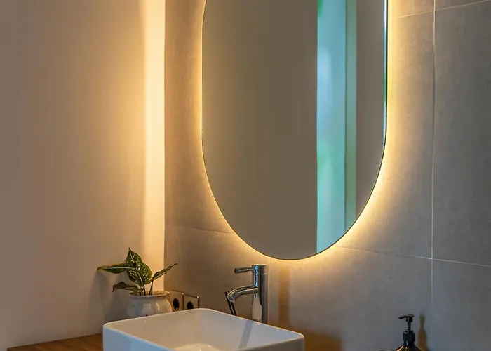 Rosita - Stunning 5br - Sauna, Gym, Rice Field Views فيلة أوبود